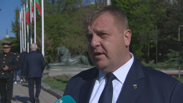 Каракачанов: Армията е с най-висок авторитет от всички институции у нас