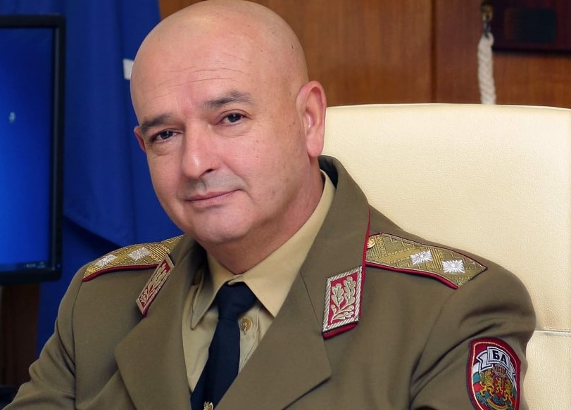 Ген. Мутафчийски на 6 май: Прекланяме се пред всички доблестни воини и медиците, които не скланят глава пред COVID-19