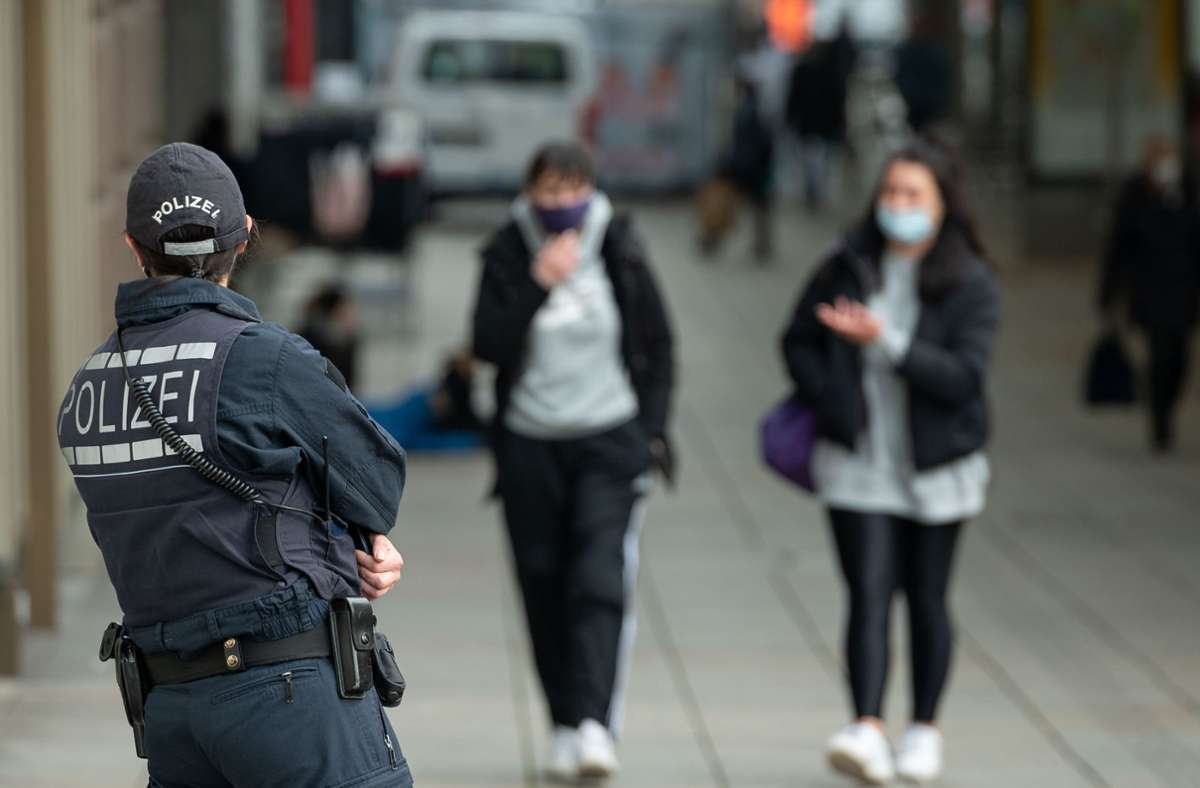 Без вечерен час за напълно ваксинираните и прекаралите COVID-19 в Германия