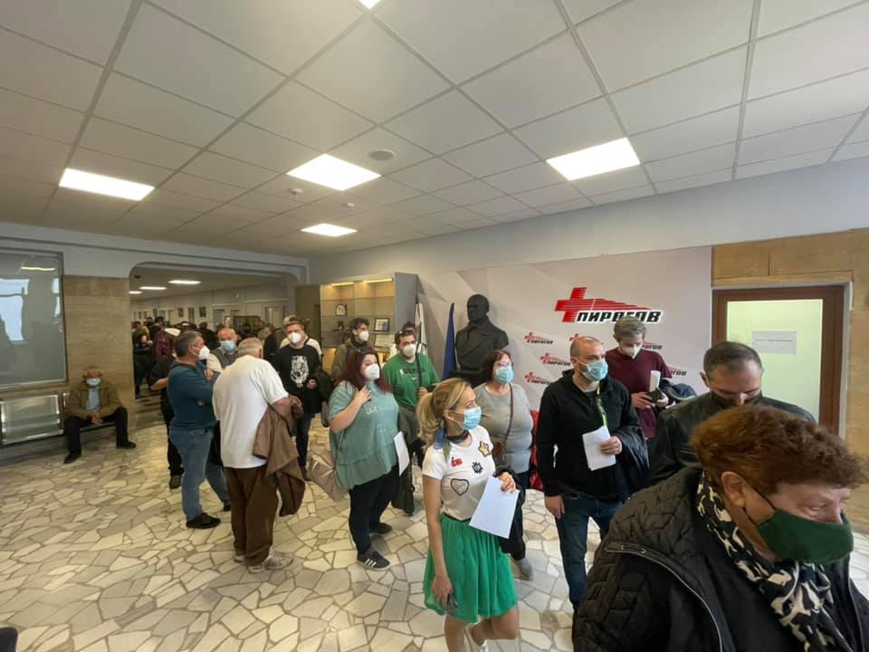 Над 11 000 души са се ваксинирали срещу Covid-19 по Великден и Гергьовден в “Пирогов”