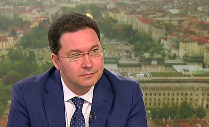 Даниел Митов: Служебните кабинети не могат да служат за алтернатива на каквото и да е било