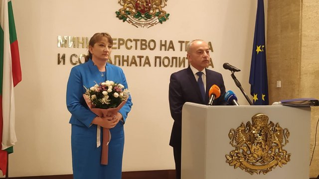 Служебният социален министър Гълъб Донев: 50 лв. за пенсионерите, само ако има пари