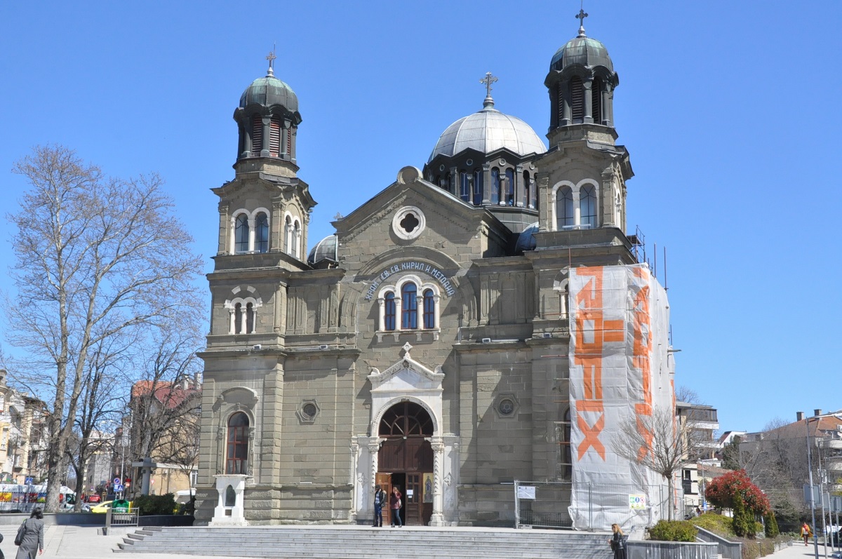 Бургас изпраща 1487 абитуриенти