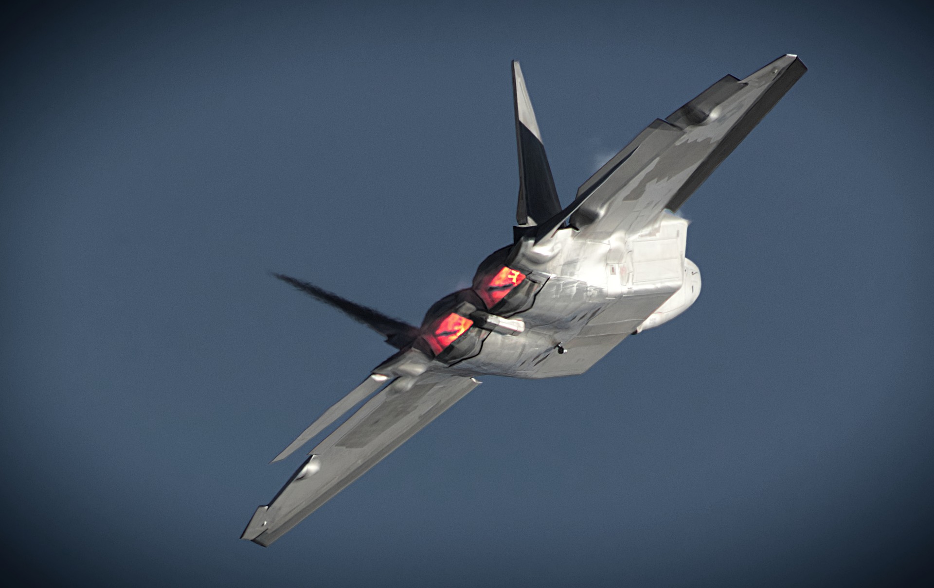 САЩ се отказват от F-22