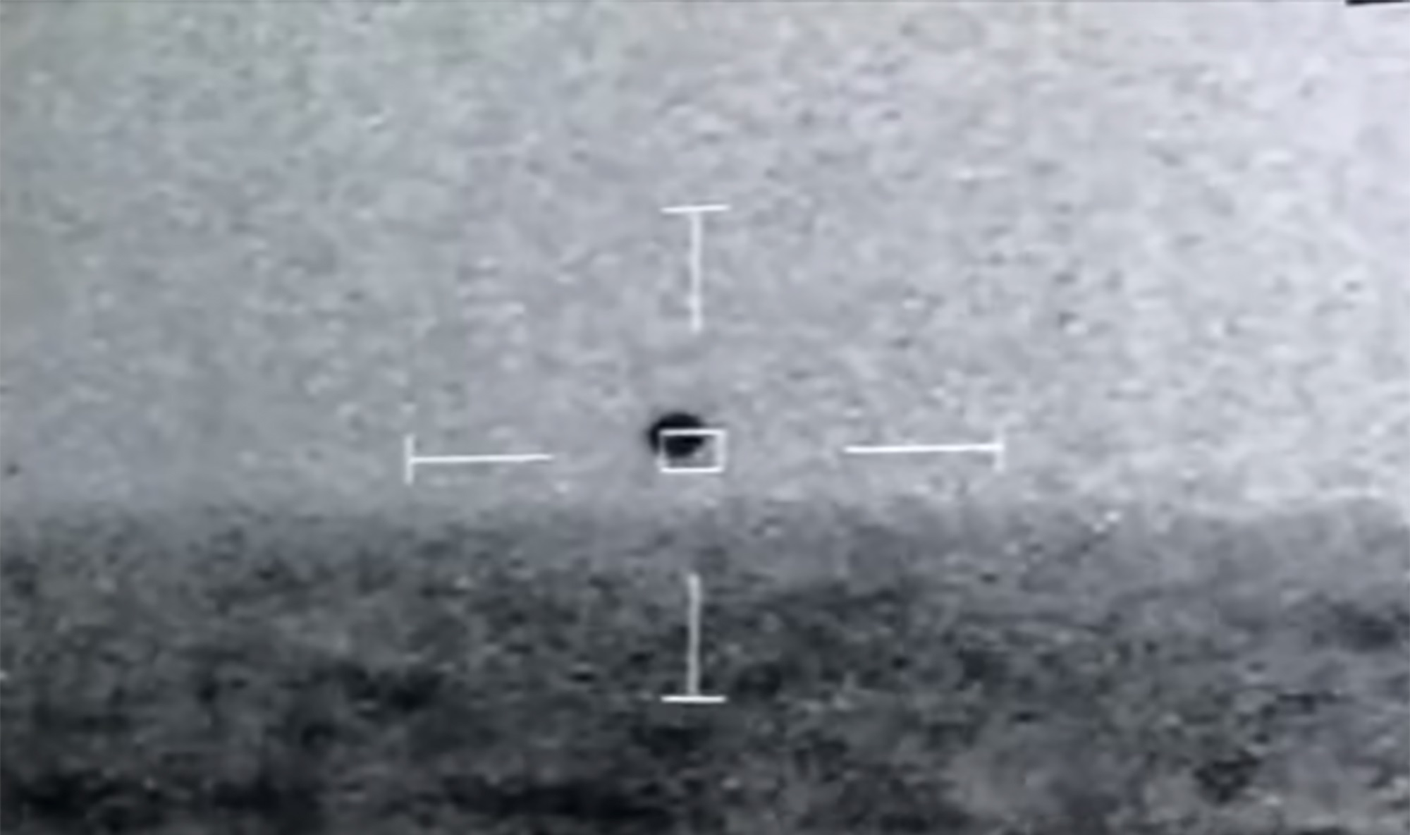 Пентагонът потвърди автентичността на ново видео с НЛО (ВИДЕО)