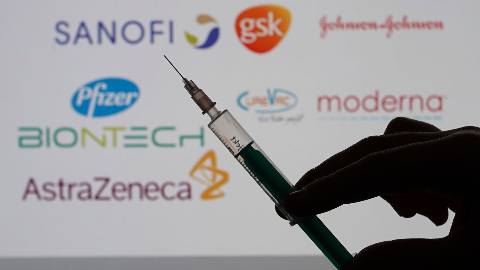 17,5% от българите над 60 г. са имунизирани с първа доза ваксина срещу COVID-19, а 10,5% и с втора