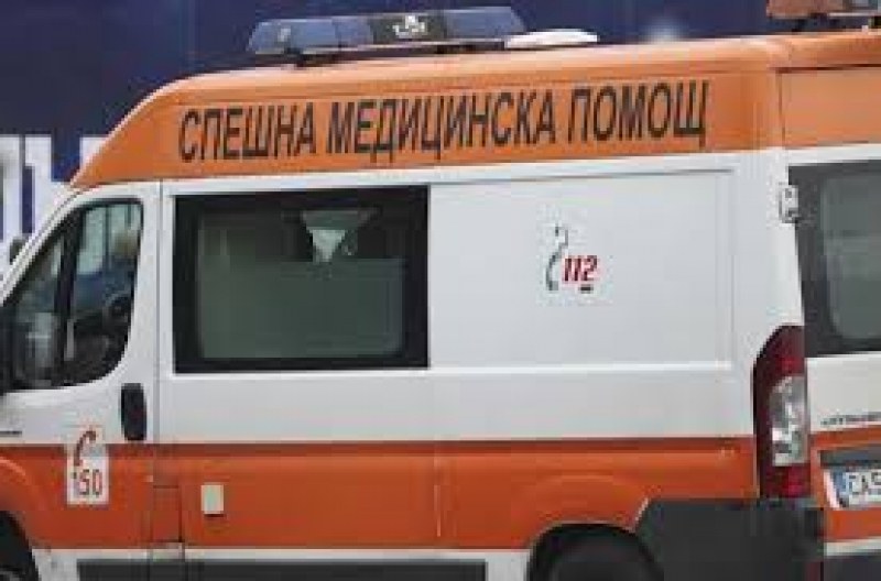 Катастрофа между товарен автомобил и четири коли на пътя Банско - Симитли, почина 32-годишен мъж