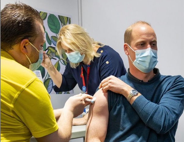 Принц Уилям получи първа доза COVID ваксина (СНИМКИ)