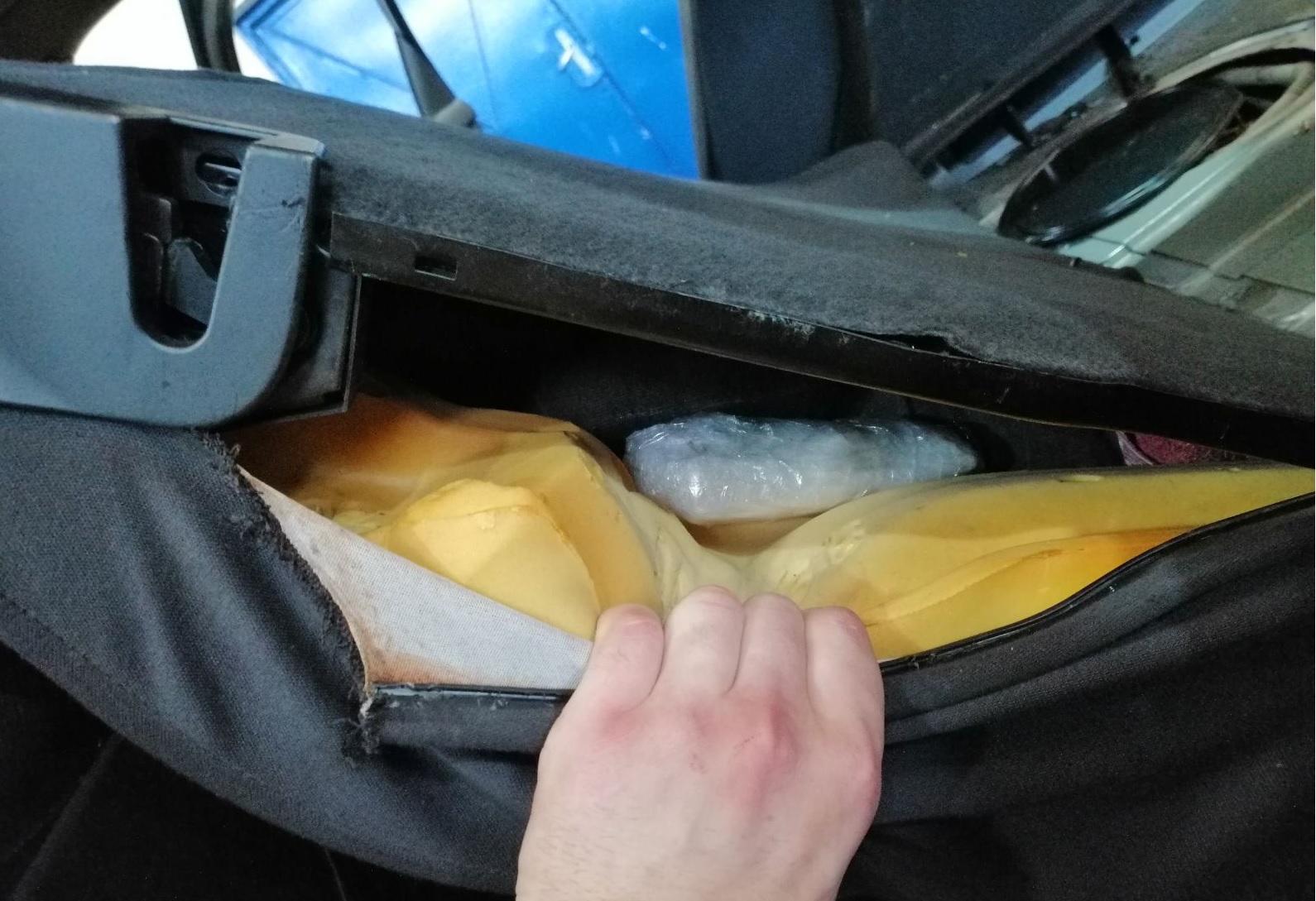 Откриха 1 килограм кокаин в лек автомобил на "Дунав мост" - Русе