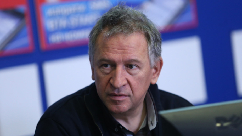 Здравният министър възложи анализ на работата на правителството и на НОЩ по време на пандемията