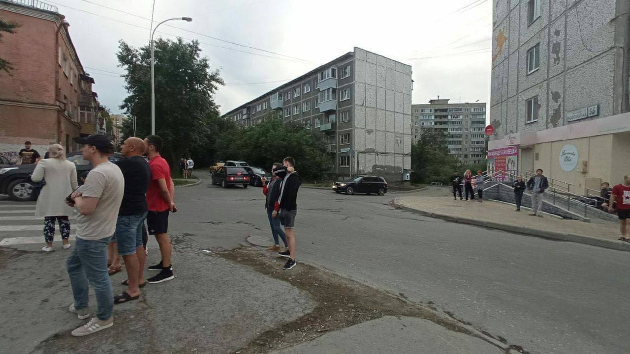 Мъж откри стрелба в Екатеринбург, има ранени (ВИДЕО)