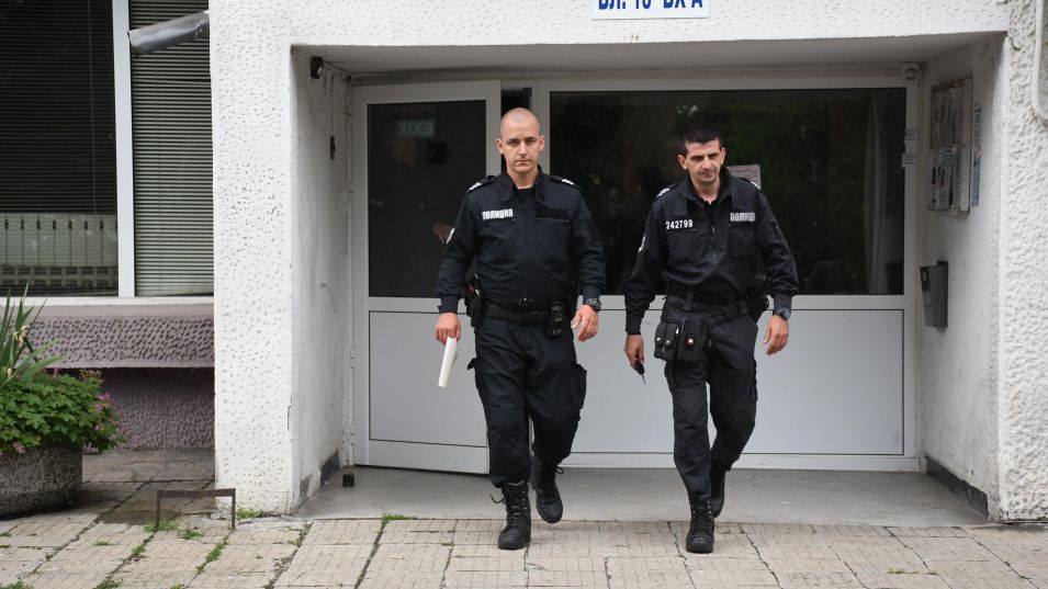 Задържаха 43-годишен столичанин за стрелбата в кв. "Сухата река"