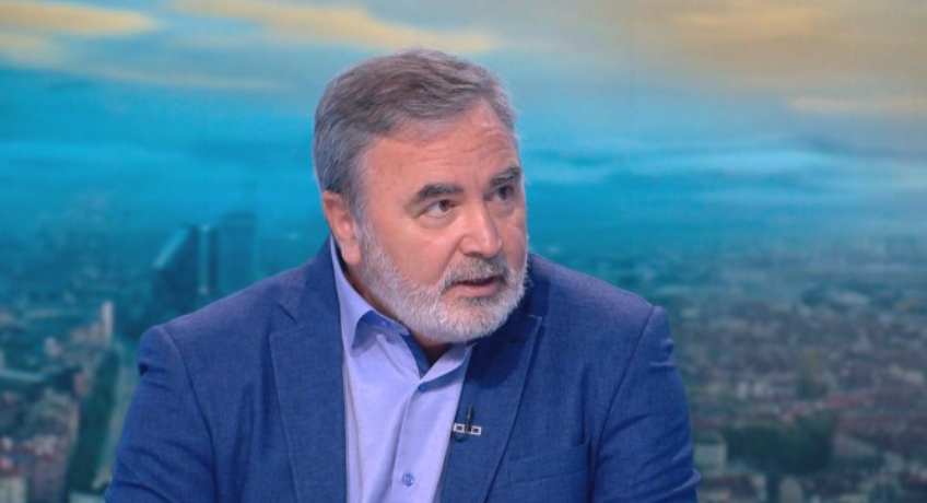 Доц. Кунчев: Трябва да възобновим ваксинацията, защото темпът е бавен