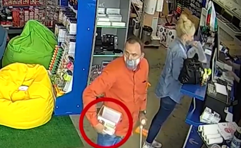 Мъж и жена задигнаха дарителска кутия със средства за болно дете