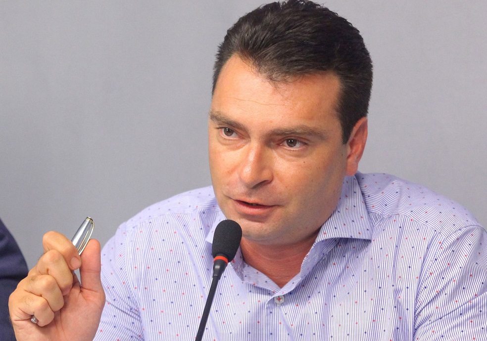 Калоян Паргов ще откупи изкъртената паметна плоча от кмета на район „Средец“