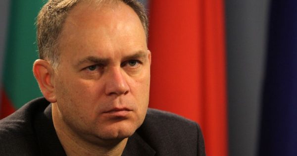 Георги Кадиев: Проф. Кантарджиев е почтен, поне да бяха го уволнили честно