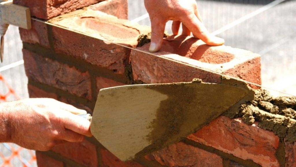 Данни: Изработваме по 20 лв. на час