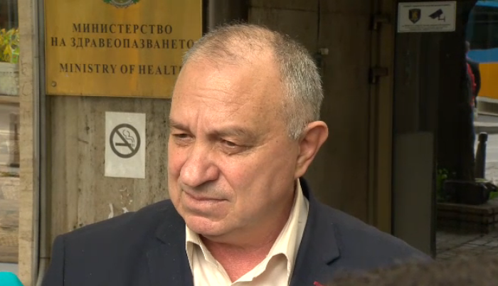 Зам.-министър Александър Златанов: Маските на закрито за определени места ще отпаднат (ВИДЕО)