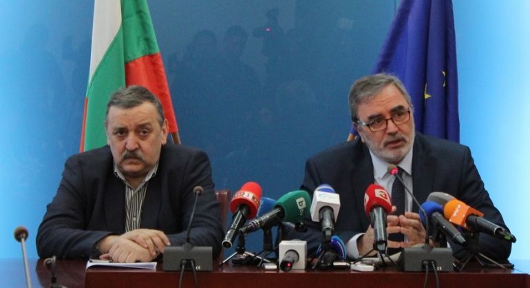 Доц. Кунчев: Голямо "благодаря" на проф. Кантарджиев, но пенсионирането му е законно