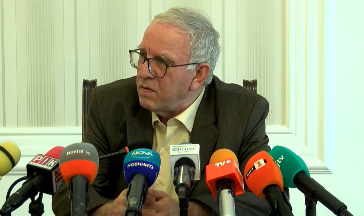 ЦИК: Имаме предложение от друга фирма да осигури до 5 000 машини за вота на 11 юли