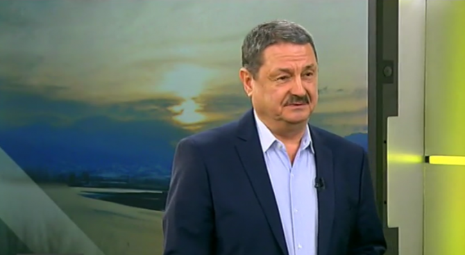 Проф. Георги Рачев: В края на юни лятото ще е в разгара си