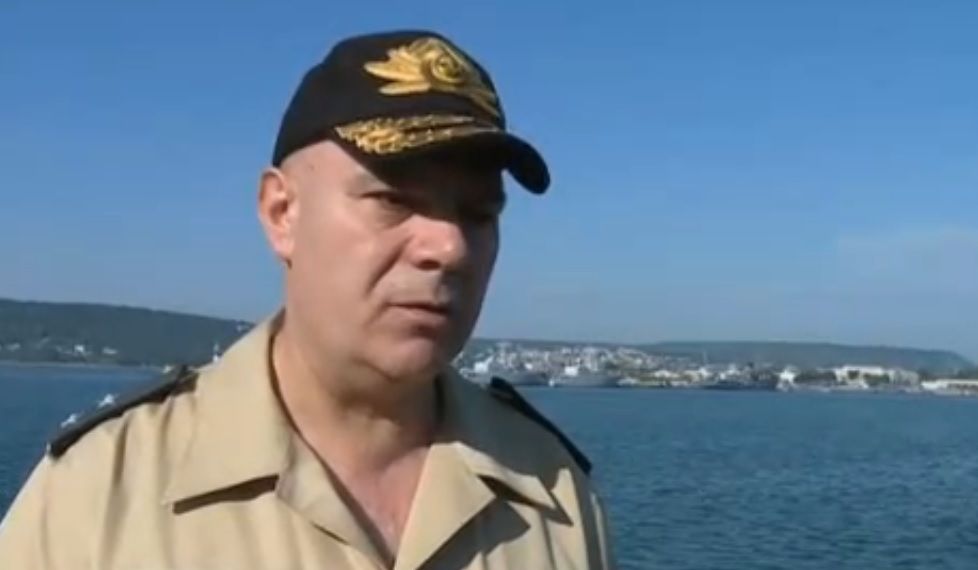 Контраадмирал Кирил Михайлов: Издирването на черната кутия на МиГ-29 няма да спре днес