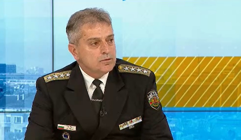 Адмирал Емил Ефтимов: Ако майор Терзиев беше успял да катапултира, щеше да бъде спасен