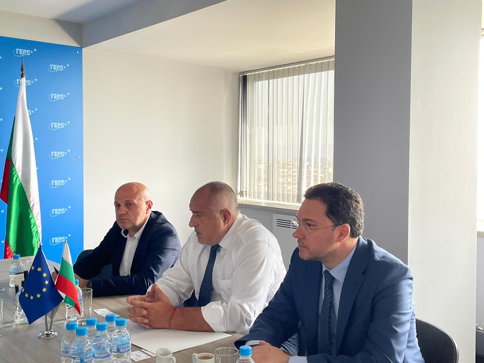 Бойко Борисов: Служебният кабинет всеки ден пуска внушения и фалшификати, насочени единствено към ГЕРБ