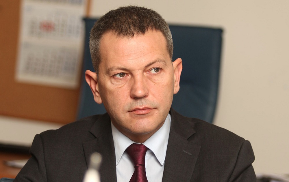 Транспортният министър сезира ЕК за свободното преминаване на товарния трафик през европейските граници