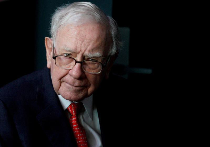 Уорън Бъфет подава оставка като попечител на фондацията "Бил и Мелинда Гейтс"