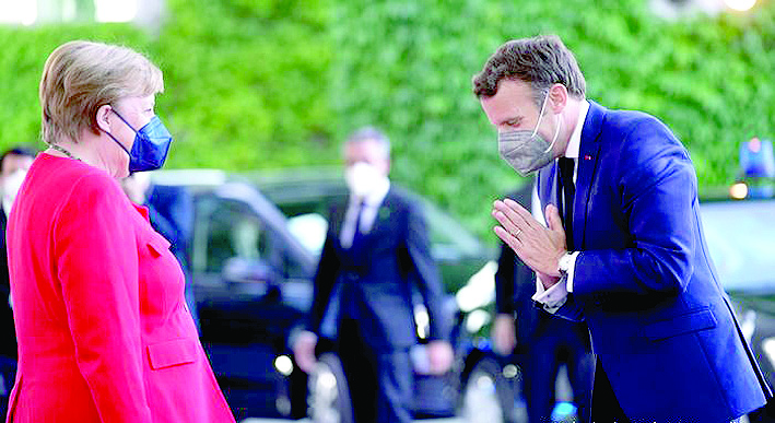 Среща на върха ЕС-Русия искат Париж и Берлин