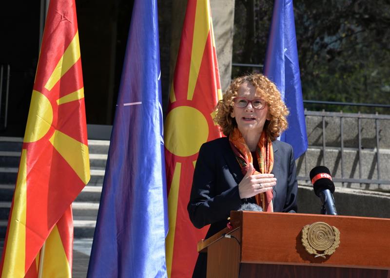 Шекеринска: Убедена съм, че критиките срещу блокадата на нашата евроинтеграция ще растат