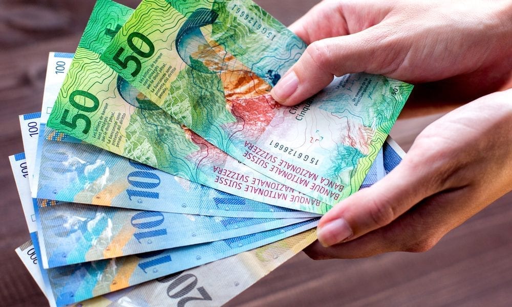 МВР издирва собственика на намерена голяма сума в швейцарски франкове