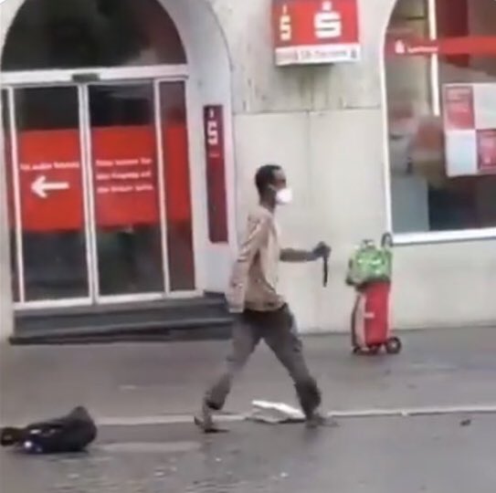 Намериха ислямистки агитационни материали в дома на нападателя от Вюрцбург