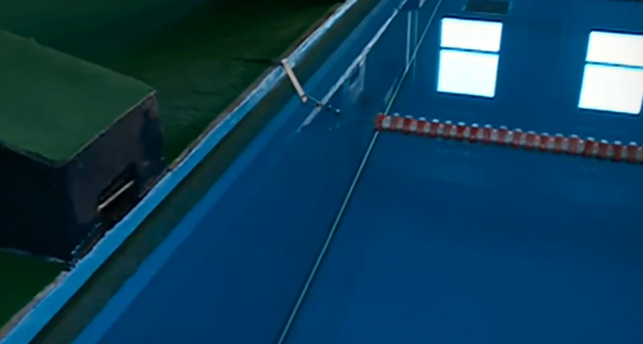 Тръба в училищен басейн откъсна част от пръста на 9-годишно момиче