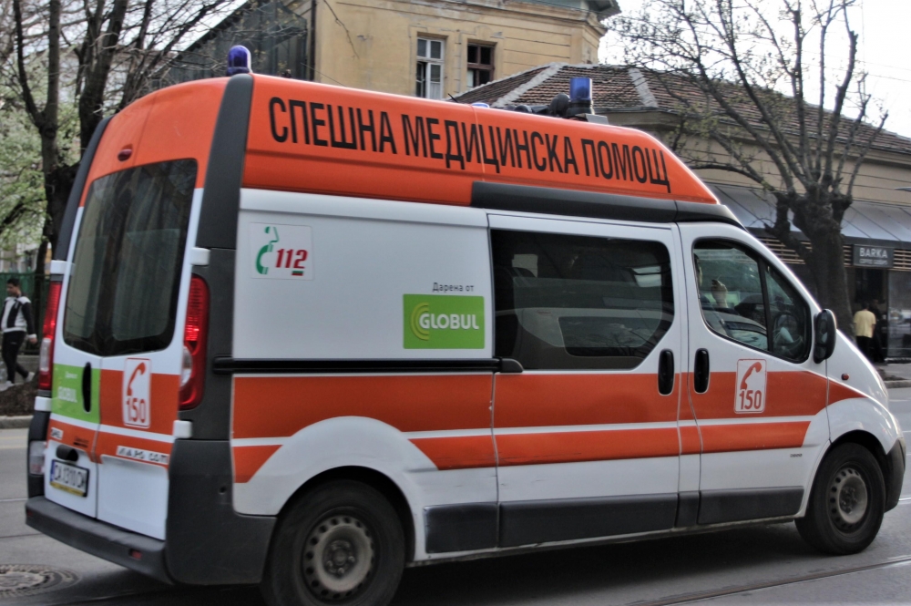 Момче е с тежки изгаряния от волтова дъга 