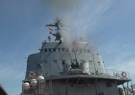 Учебни стрелби на руски кораби в Черно море по време на маневри на НАТО и Украйна (ВИДЕО)