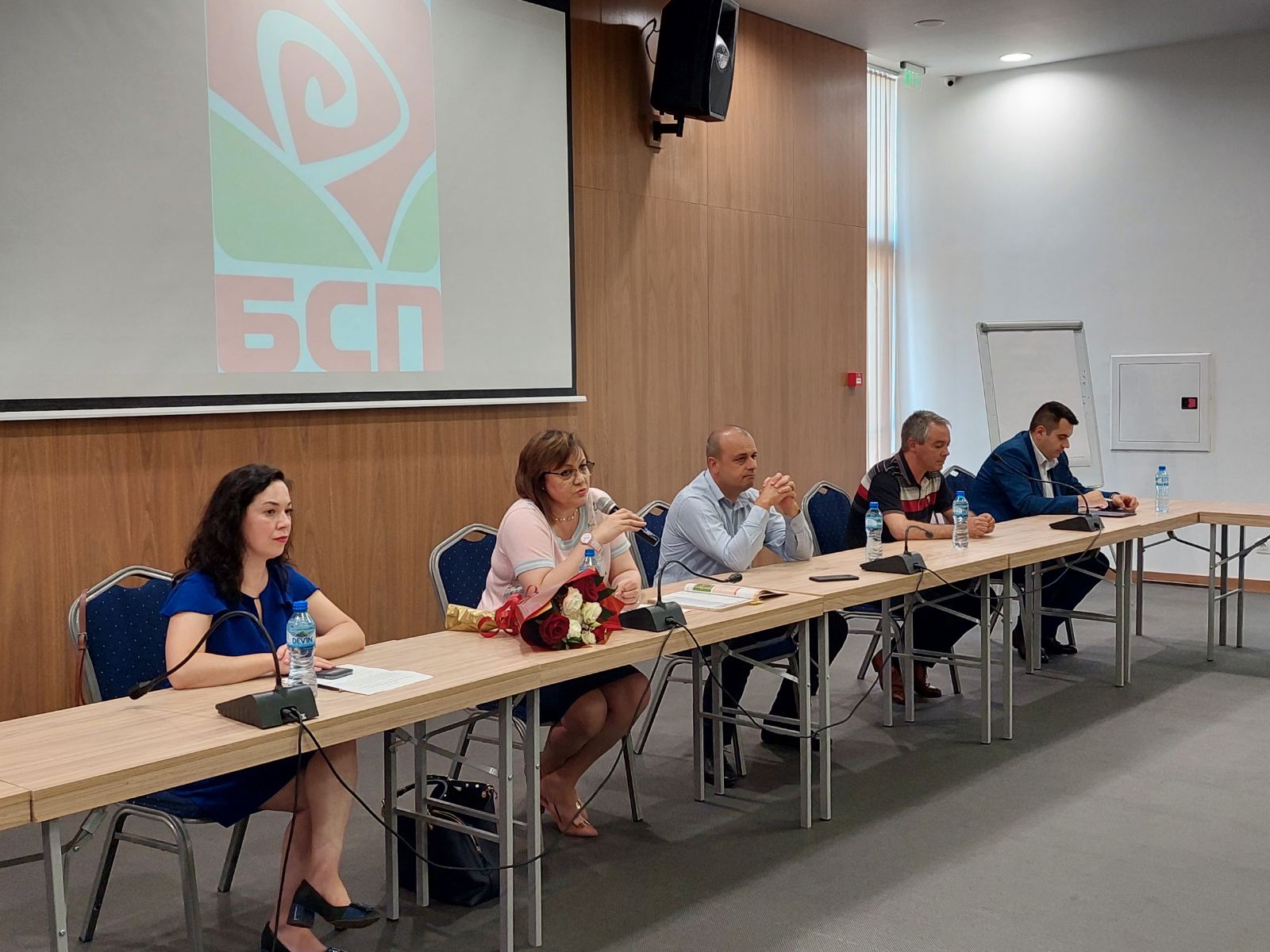 Райна Душкова: За социална политика трябва да се говори на висок глас, за да се справим с демографската криза