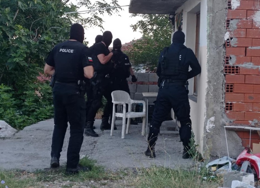 Акция срещу купуването на гласове в Югозападна България, четирима задържани