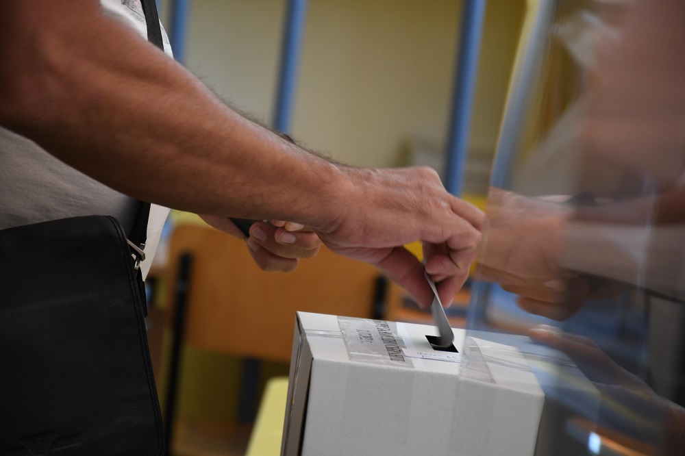 Спиране на тока забави с час началото на изборния ден в секция в Доспат