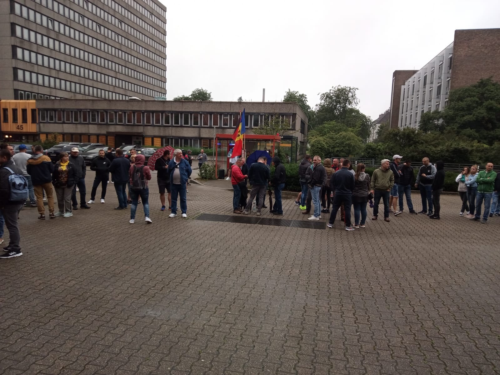 Опашка за молдовските избори обърква българите в Дюселдорф