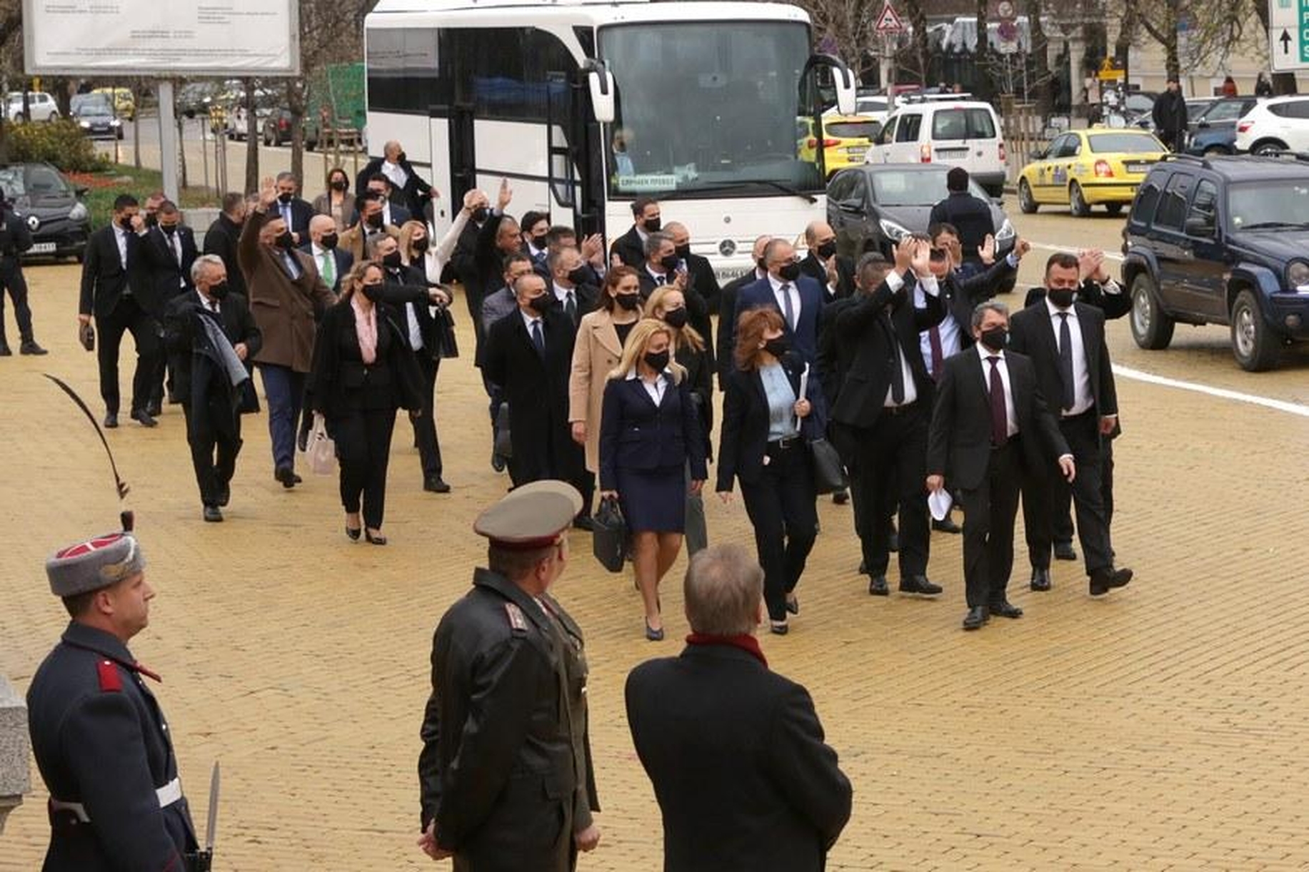 Избиратели на „Има такъв народ”: Василев - премиер е цирк на цирковете!