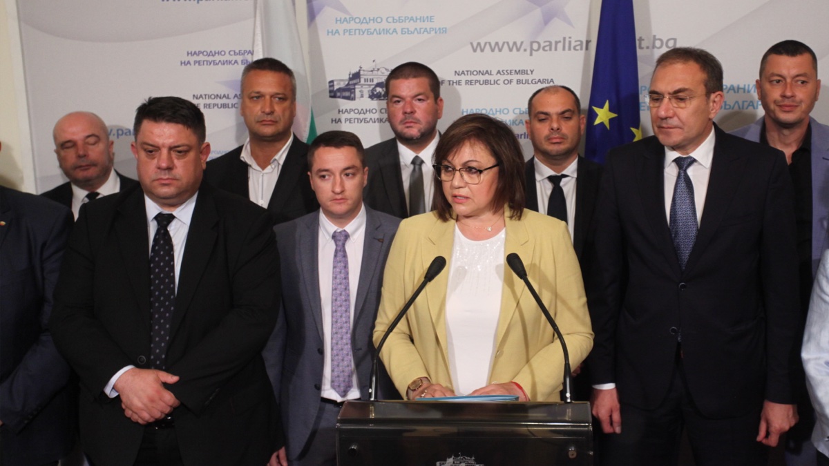 Нинова: Ще участваме в разговори по покана на "Има такъв народ", решението ще от Националния съвет