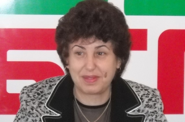 Областният съвет на БСП във Велико Търново поиска оставката на Корнелия Нинова