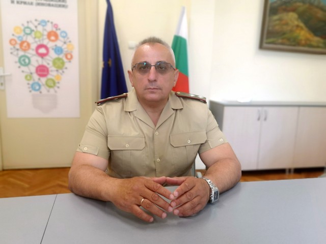 Ген.м-р Груди Ангелов, началник на Военната Академия :  Академията би могла да бъде полезна с експертизата си при формулирането на определени политики на МО