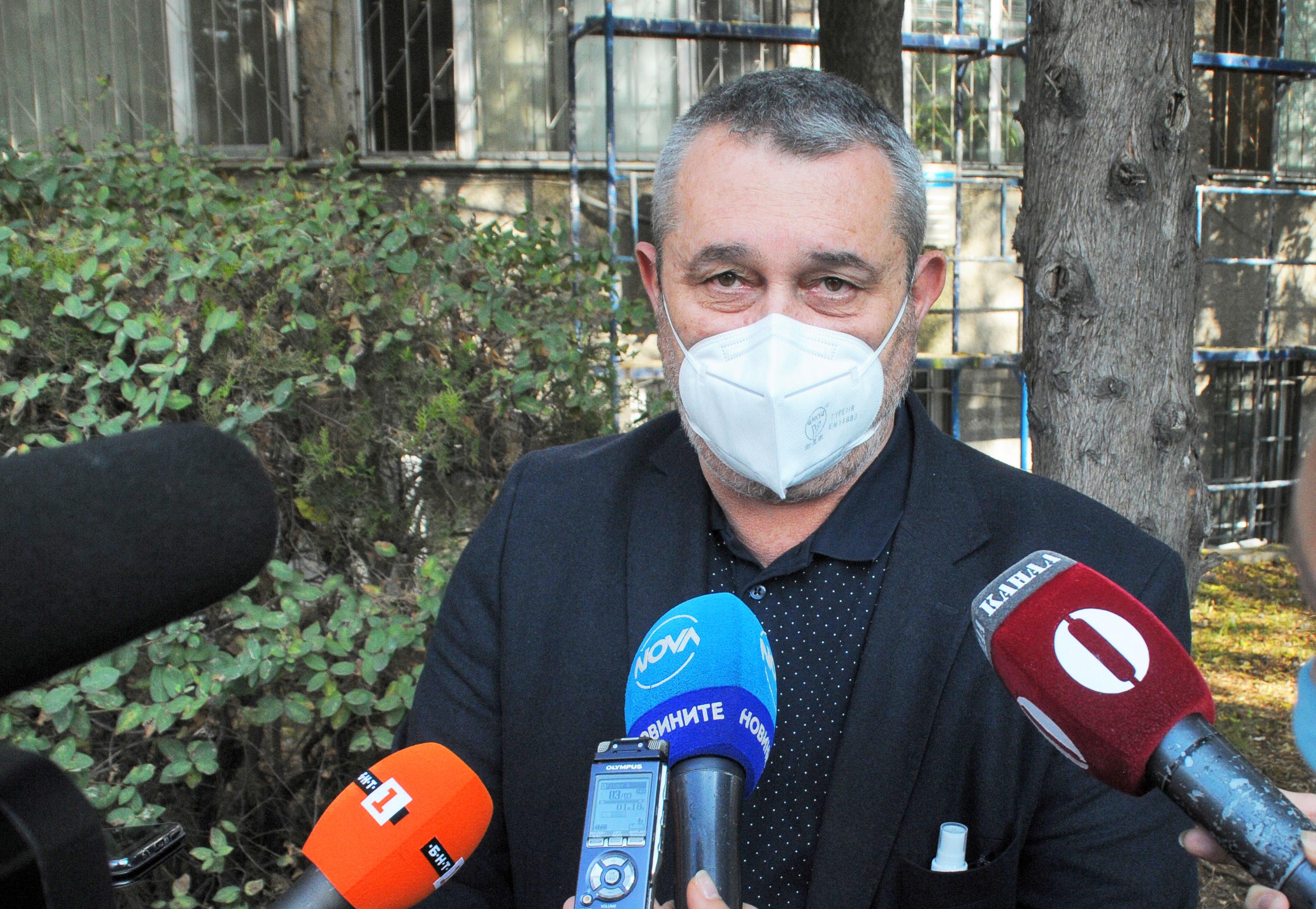 Шефът на РЗИ-Бургас: Предстои още по-коварна вълна на коронавируса