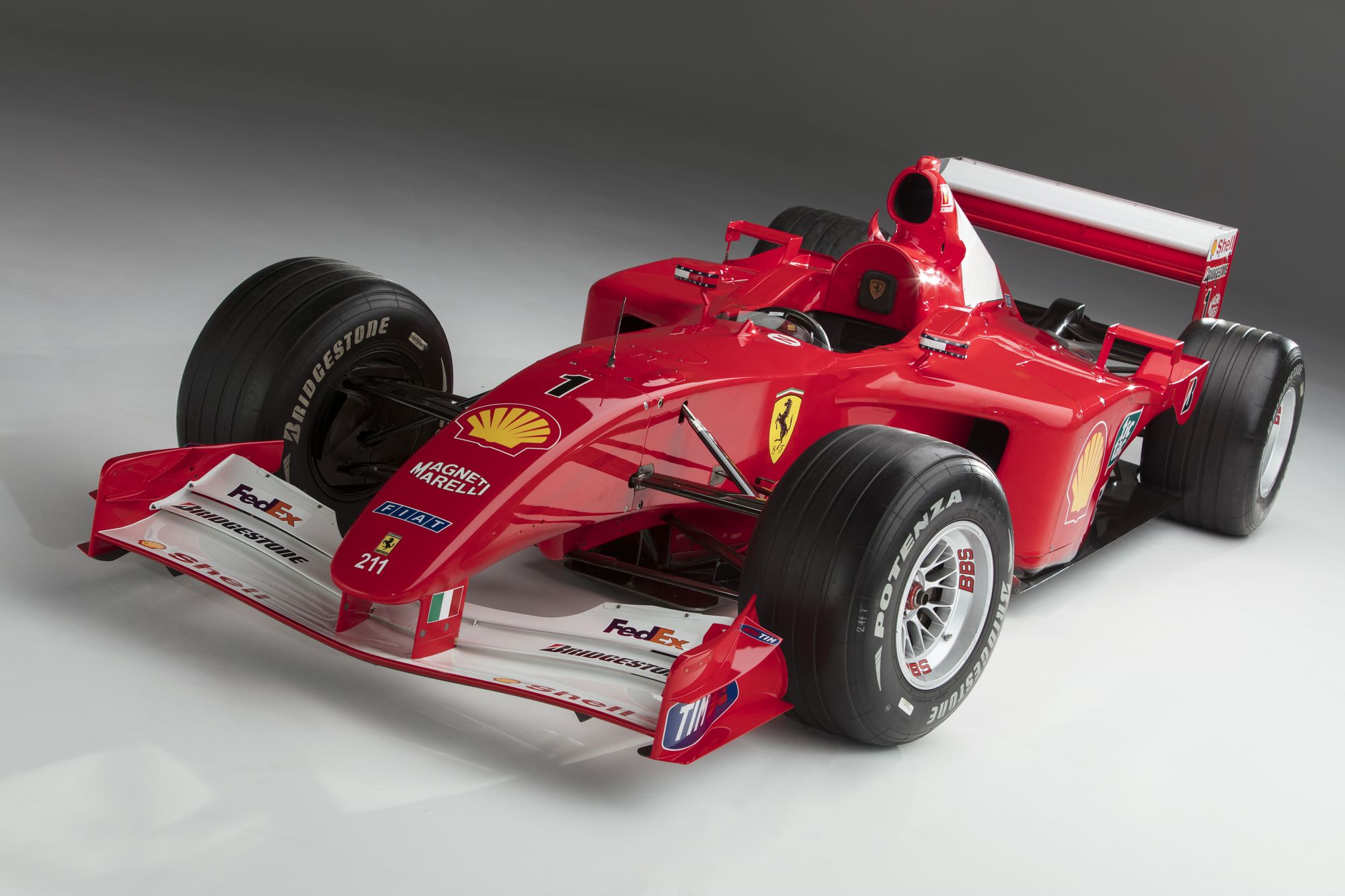 Ferrari изпреварва McLaren