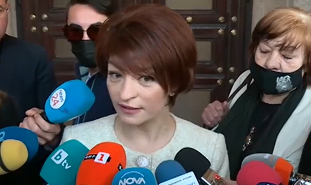 Десислава Атанасова: Ние сме единствените, които 12 години сме държали БСП и ДПС извън властта