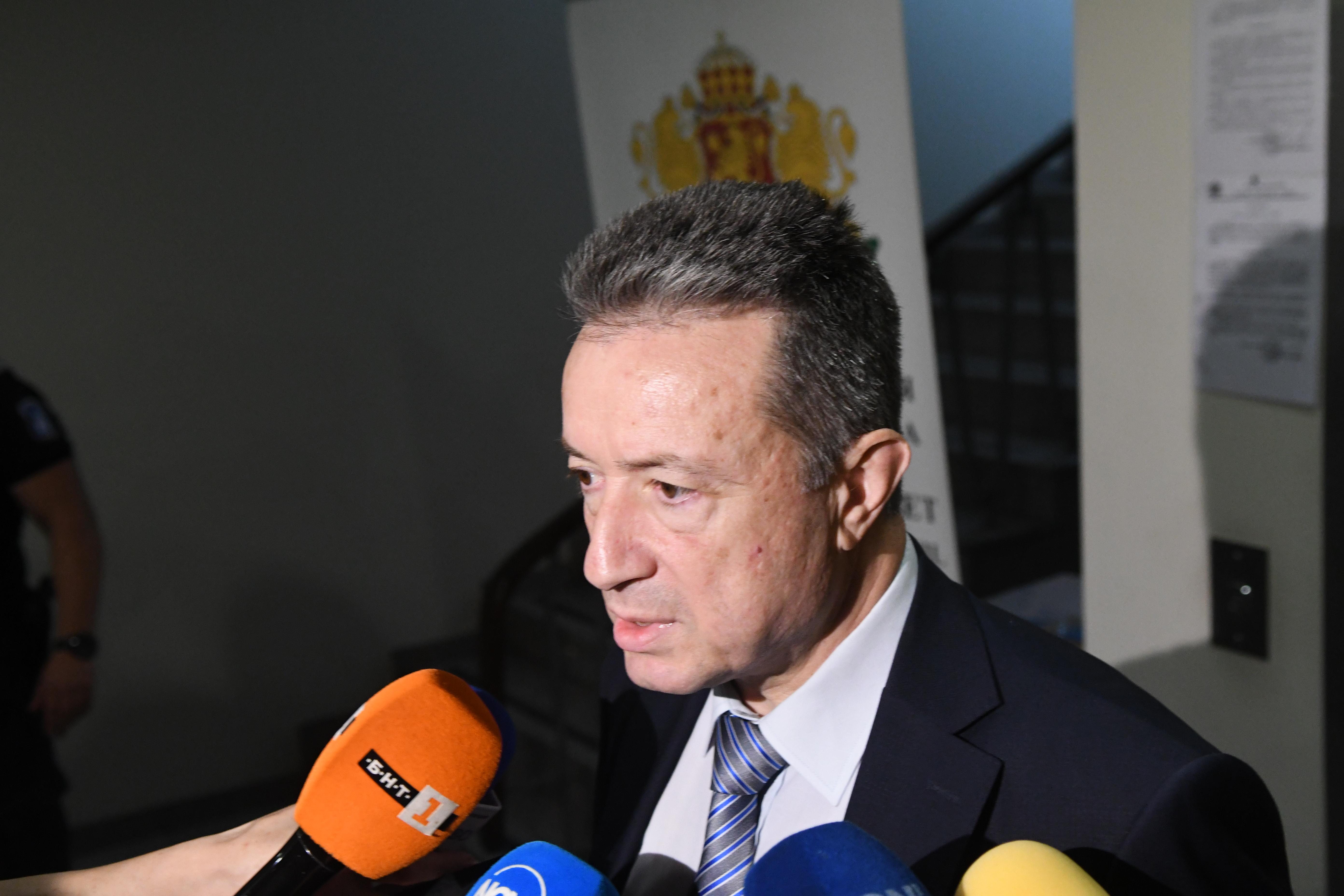 Стоилов: Не виждам удовлетворителни резултати от противодействието на корупцията по високите етажи