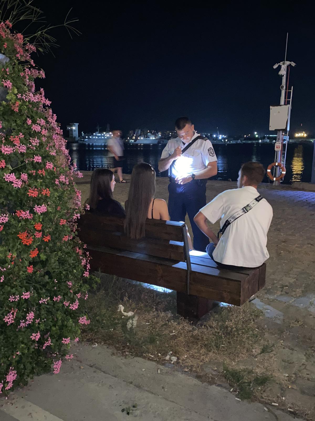 Спипаха деца в нощно заведение на   крайбрежната алея във Варна